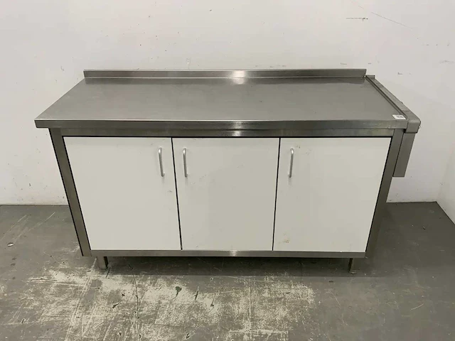 Rvs werktafel met gesloten onderbouw - afbeelding 1 van  8