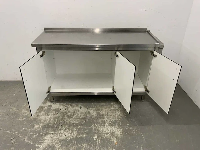 Rvs werktafel met gesloten onderbouw - afbeelding 6 van  8