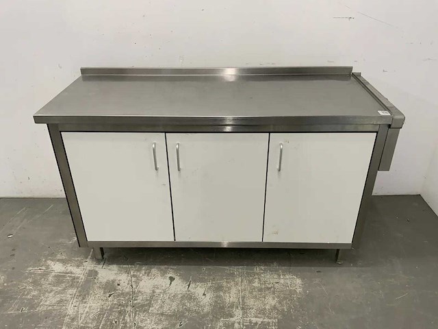 Rvs werktafel met gesloten onderbouw - afbeelding 1 van  8