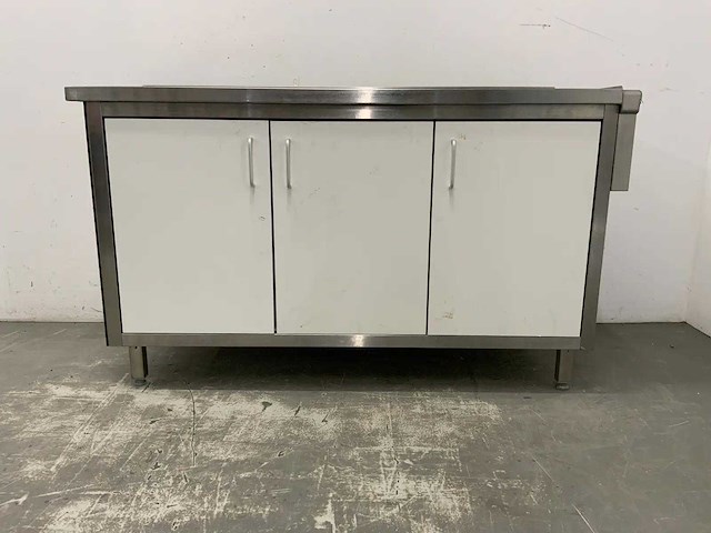 Rvs werktafel met gesloten onderbouw - afbeelding 3 van  8