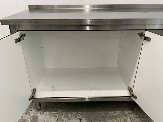 Rvs werktafel met gesloten onderbouw - afbeelding 7 van  8
