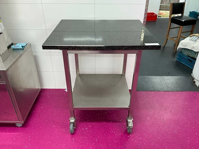 Rvs werktafel met natuursteen blad - afbeelding 1 van  4