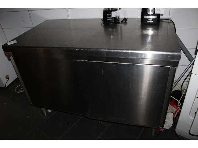 Rvs werktafel met onderkast. afmeting 130 x 70 x 90 cm. let op: exclusief inhoud. - afbeelding 2 van  2
