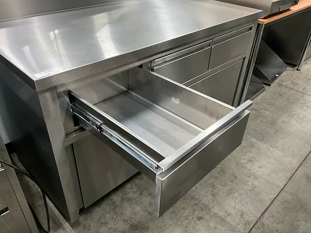 Rvs werktafel met onderkast - afbeelding 3 van  6