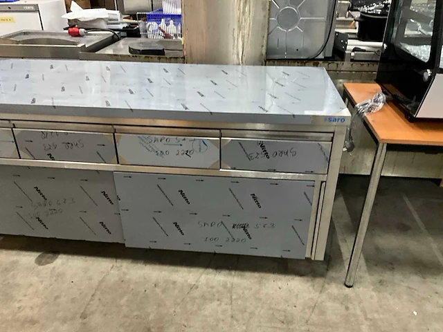 Rvs werktafel met onderkast - afbeelding 2 van  6