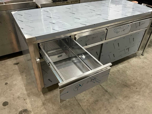 Rvs werktafel met onderkast - afbeelding 4 van  6