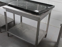 Rvs werktafel met onderplateau. afmeting 100 x 70 x 91 cm. - afbeelding 1 van  1