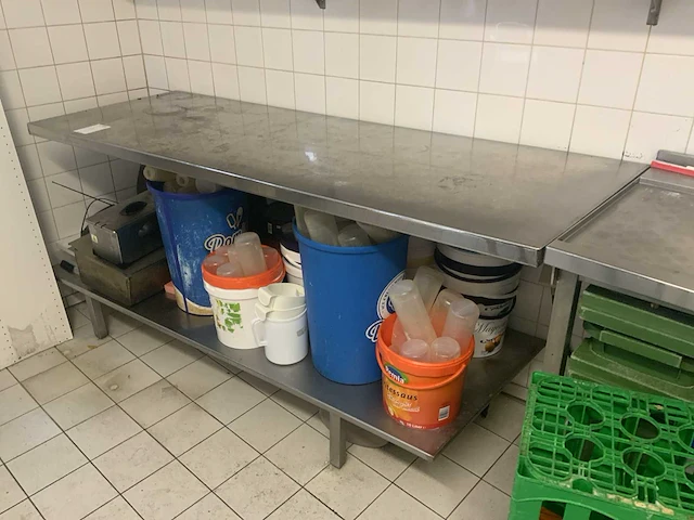 Rvs werktafel met schappen (2x) - afbeelding 2 van  5