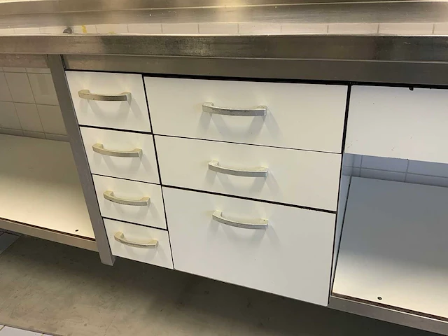 Rvs werktafel met spoelbak (wandgemonteerd) - afbeelding 4 van  8