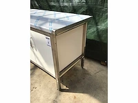 Rvs werktafel met trespa kasten - afbeelding 3 van  6