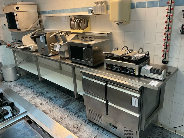Rvs werktafel - afbeelding 1 van  6