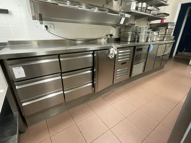 Rvs werktafel - afbeelding 1 van  9