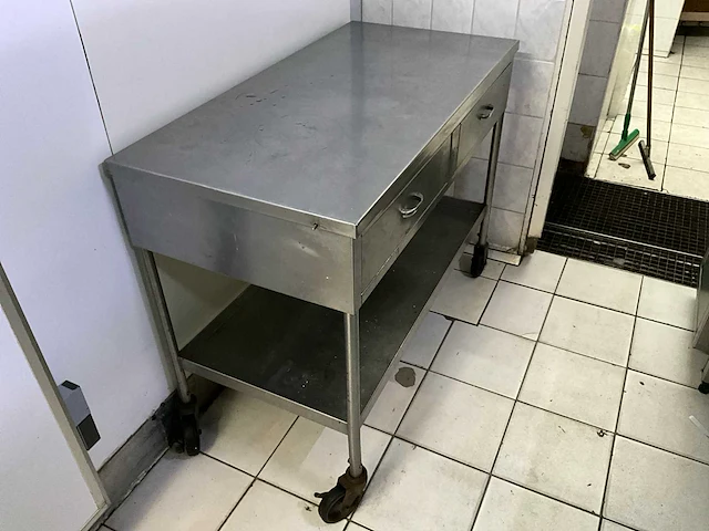 Rvs werktafel - afbeelding 2 van  2