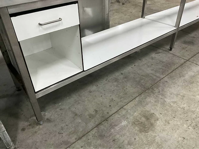 Rvs werktafel - afbeelding 3 van  9