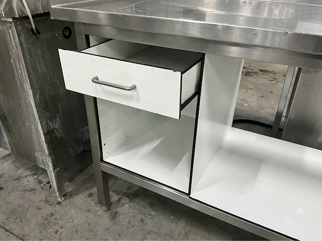 Rvs werktafel - afbeelding 8 van  9
