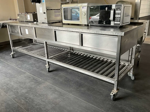 Rvs werktafel - afbeelding 2 van  4