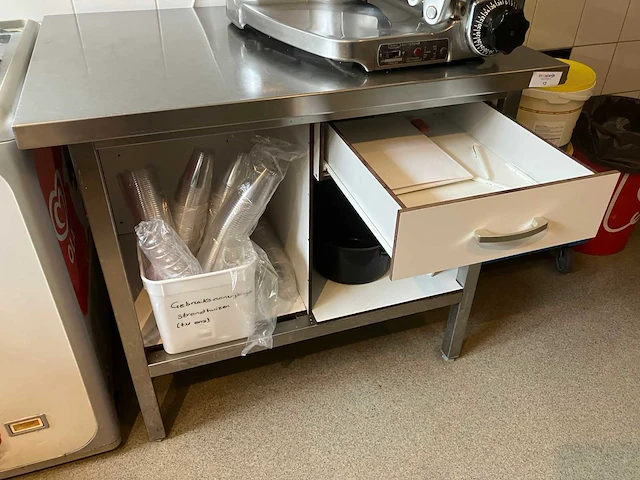 Rvs werktafel - afbeelding 2 van  3