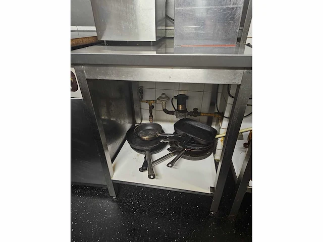 Rvs werktafel - afbeelding 2 van  2