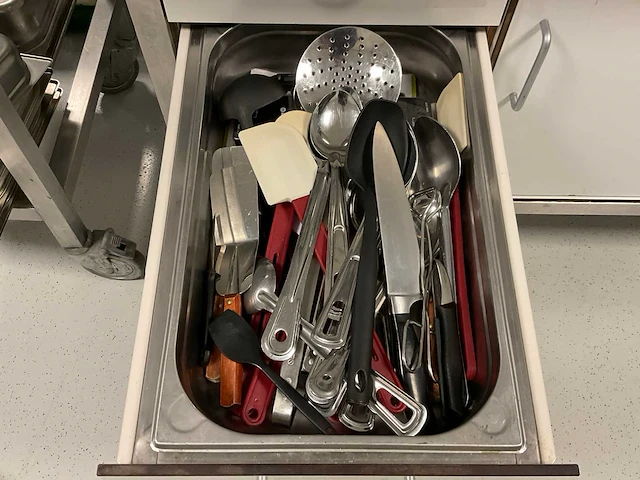 Rvs werktafel - afbeelding 5 van  8