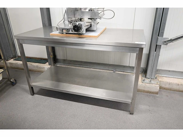 Rvs werktafel - afbeelding 1 van  3