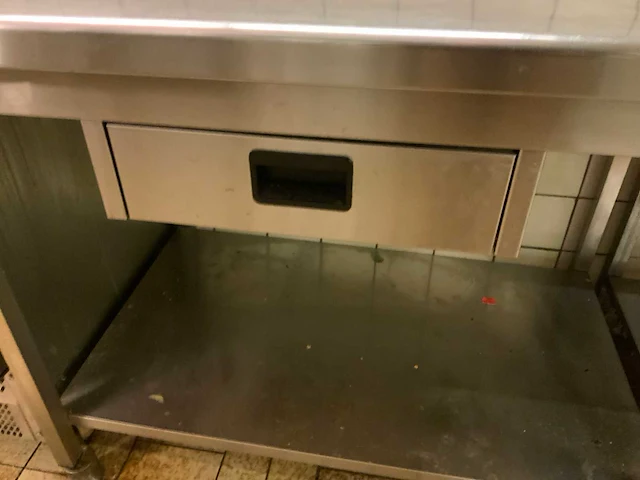 Rvs werktafel - afbeelding 3 van  4