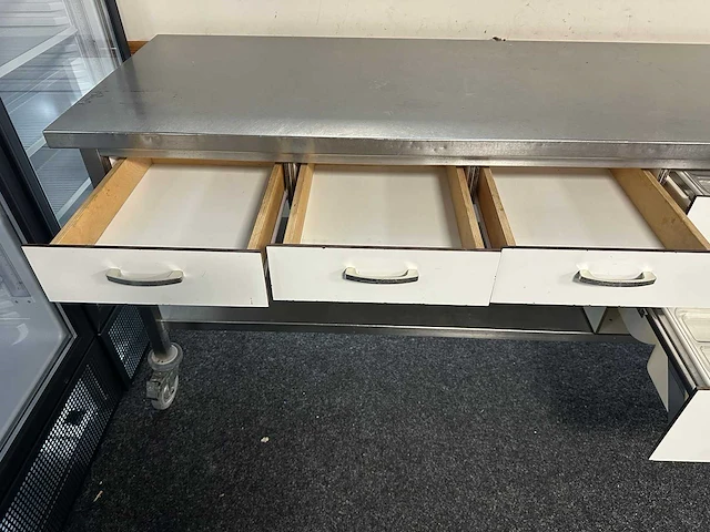 Rvs werktafel - afbeelding 4 van  7