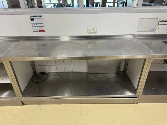 Rvs werktafel - afbeelding 2 van  4
