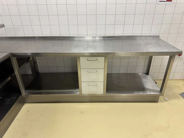Rvs werktafel - afbeelding 2 van  4