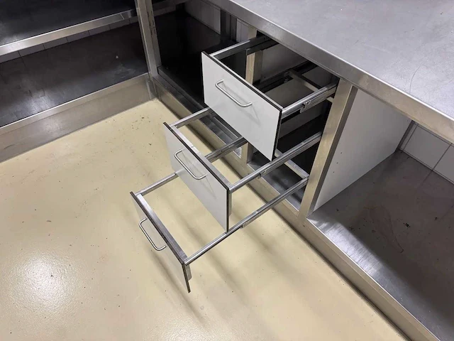 Rvs werktafel - afbeelding 4 van  4