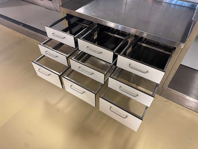 Rvs werktafel - afbeelding 4 van  4
