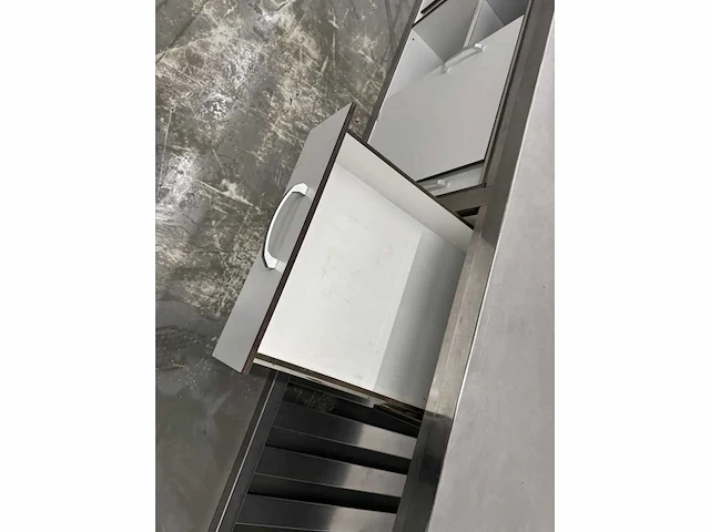 Rvs werktafel - afbeelding 8 van  8