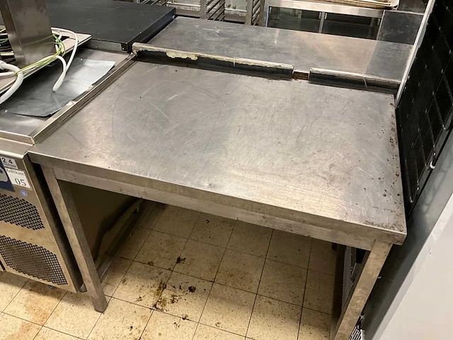 Rvs werktafel - afbeelding 3 van  4