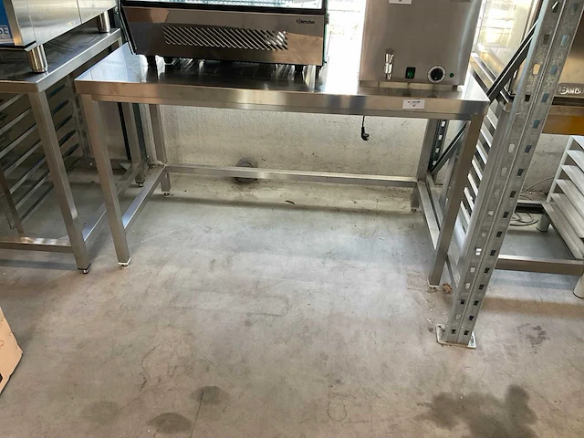 Rvs werktafel - afbeelding 1 van  2