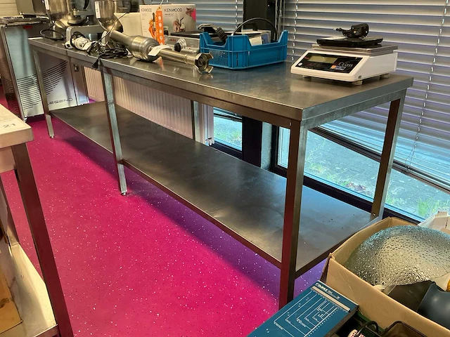 Rvs werktafel - afbeelding 1 van  3