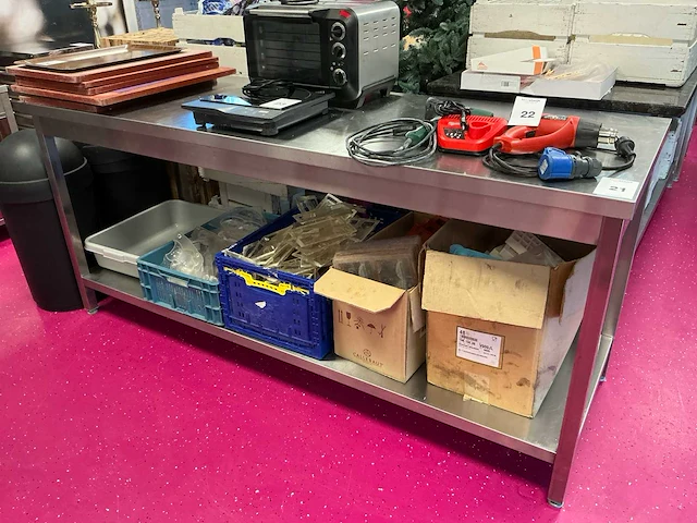 Rvs werktafel - afbeelding 1 van  3