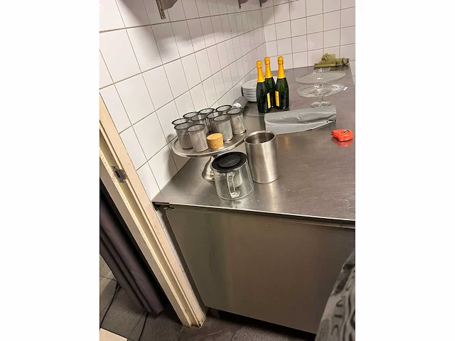 Rvs werktafel - afbeelding 2 van  2