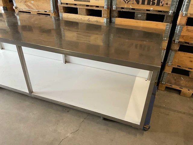 Rvs werktafel - afbeelding 2 van  4