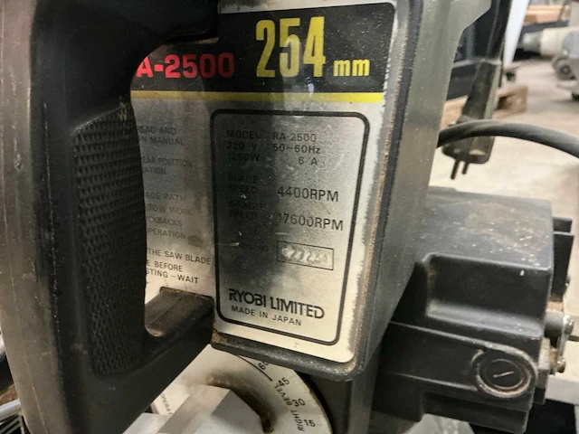 Ryobi ra-2500 radiaalafkortzaagmachine - afbeelding 6 van  7
