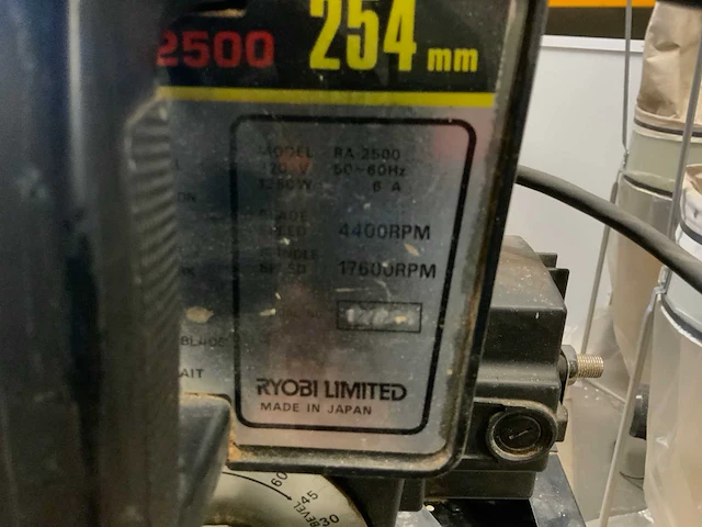 Ryobi ra 2500 radiaalafkortzaagmachine - afbeelding 6 van  6