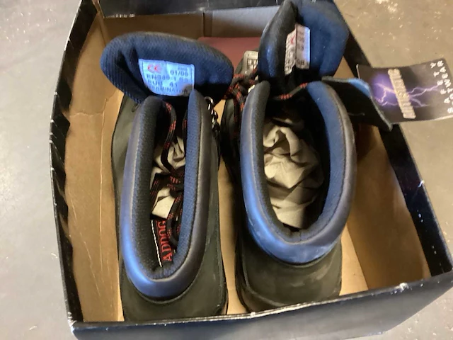 S3 werkschoenen maat 41 maddog safety - afbeelding 3 van  4