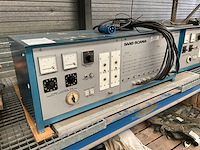 Saab-scania 8702003-10-1 acculader - afbeelding 1 van  3