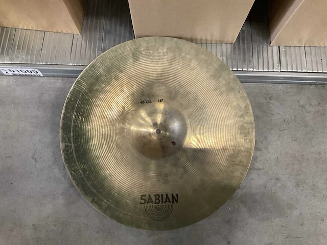 Sabian bekken 18 inch - afbeelding 2 van  2