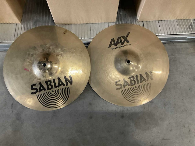 Sabian studio hi-hats 13 inch - afbeelding 1 van  2