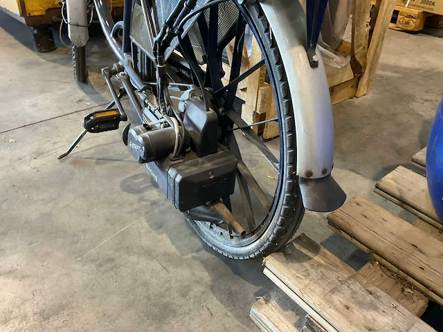 Sachs saxonette fiets met brandstof motor - afbeelding 5 van  9