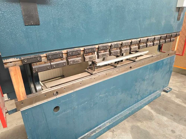 Safan - 1986 - cncs b 110 3100 - cnc kantbank - afbeelding 2 van  7
