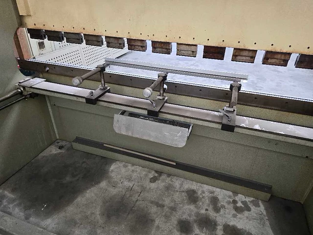 Safan - 1986 - cncs b 110 3100 - cnc kantbank - afbeelding 6 van  7