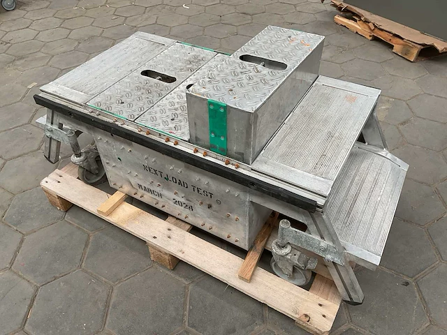 Safety step ladder - afbeelding 1 van  4