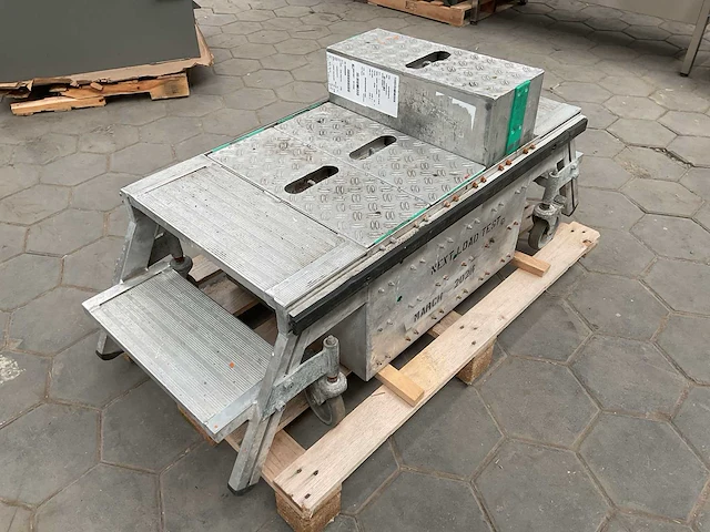 Safety step ladder - afbeelding 4 van  4
