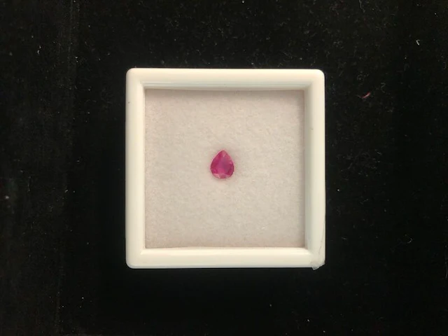 Saffier - 0.74 carat saffier - afbeelding 2 van  4