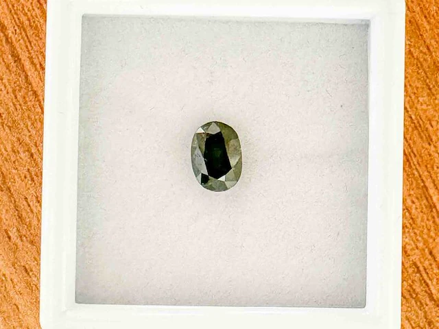 Saffier - 1.56 carat natuurlijke groene saffier - afbeelding 1 van  4